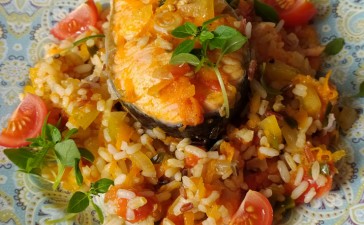Рис с лососем и овощами рецепт