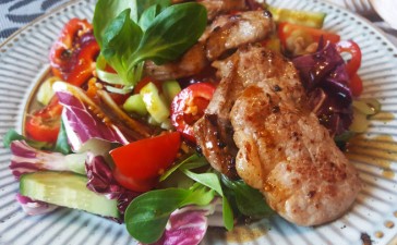 Рецепт салата с мясом свинины