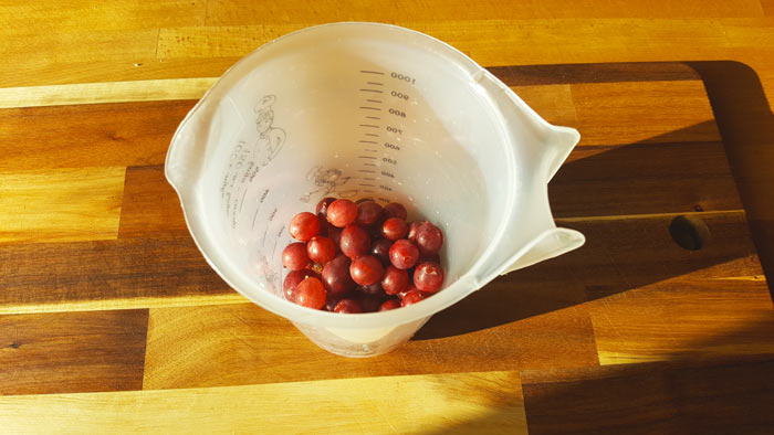 Рецепт десерта с ягодами крыжовника - шаг 1