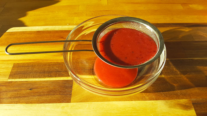 Рецепт десерта с ягодами крыжовника - шаг 3
