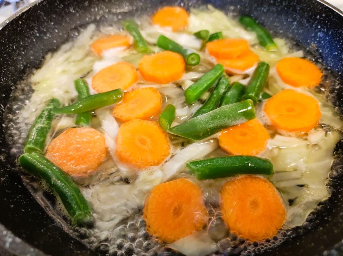 Рецепт блюда для диетического ужина с рыбой и овощами - шаг 4