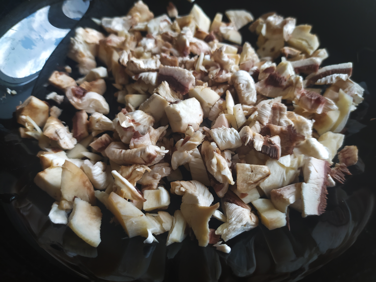 Фрикасе из индейки с шампиньонами – кулинарный рецепт