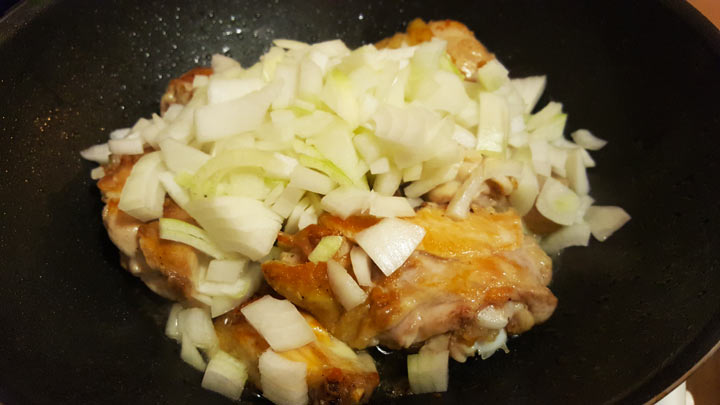 Рецепт курицы с картофелем вок - шаг 1