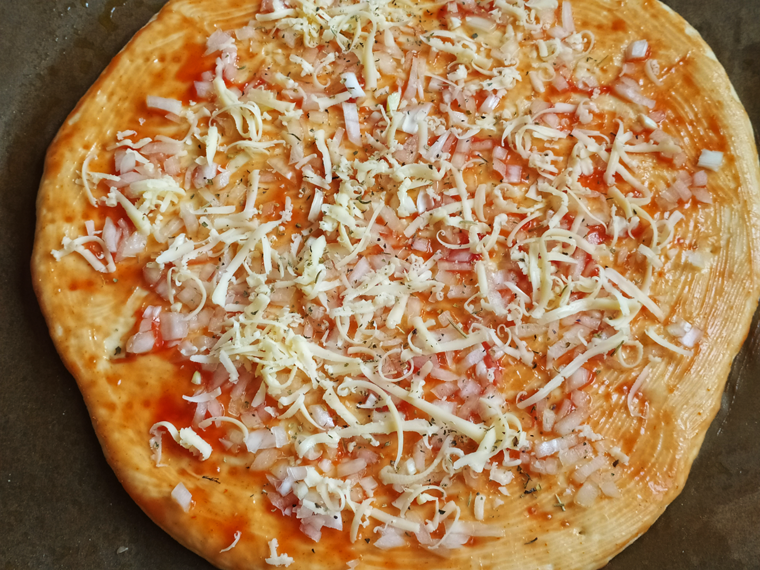 Пицца с помидорами «перевертыш»