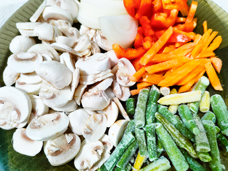 Как приготовить вкусную подливу к рису из мяса, курицы, овощей и фарша: простые рецепты с фото