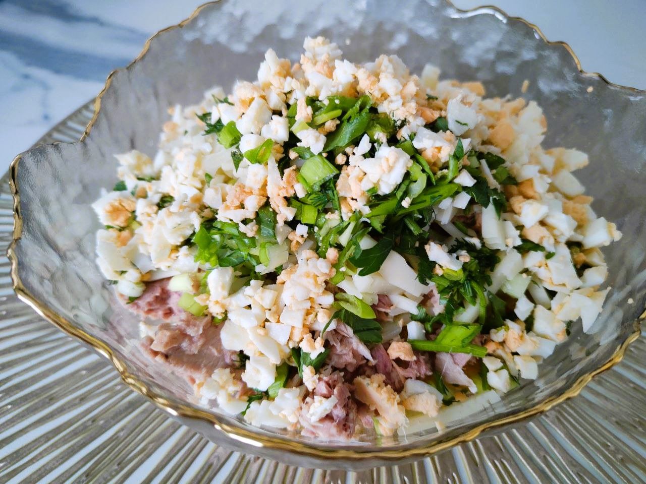 Рецепт блюда из закусочных рулетиков с тунцом, яйцом и сыром - шаг 6