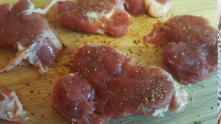 Рецепт салата с жареной свининой - шаг 3