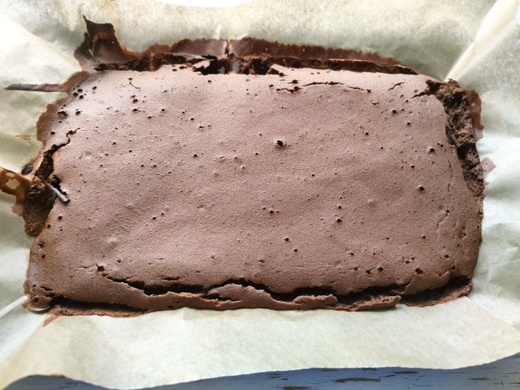 Рецепт Домашнего торта с яйцами, бананом и какао - шаг 6